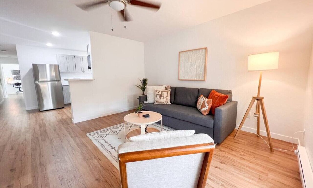 Pueblo Apartment | Easy Self Check In 2BD1BA Renovated Hidden Gem