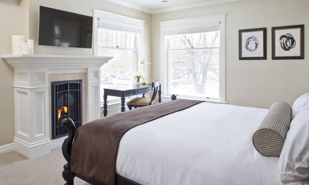 Old Town West Hotel | Edwards House