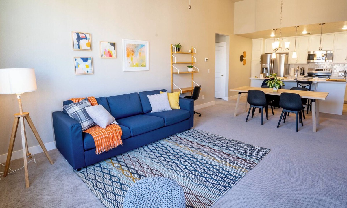 Centerra Apartment | Escape to the heart of Colorado!