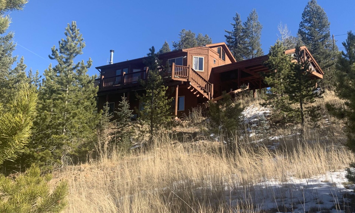 Shadow Mountain Apartment | Evergreen Mountain Escape - Newly remodeled!