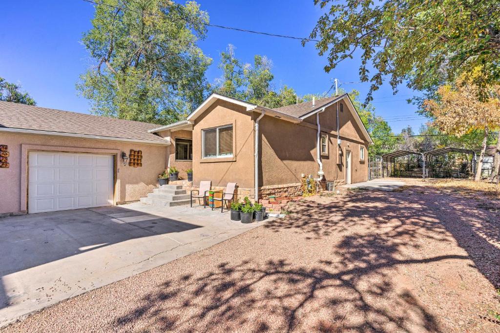 Colorado Springs House | Family-Friendly Home 2 Mi to Dtwn Colorado Springs
