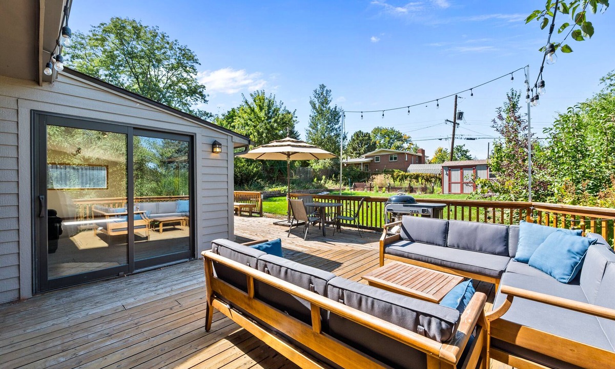 Bel Aire House | Fenced Yard with Cornhole- AC/Deck/Grill