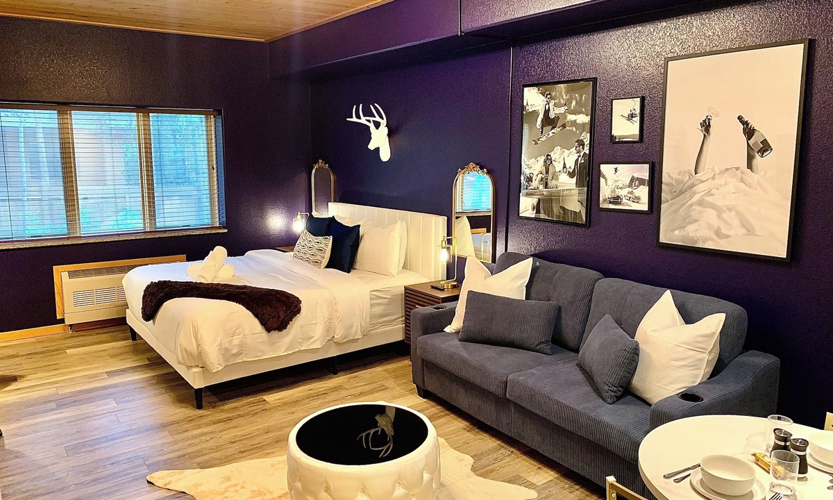 Mountain House Condo | Freshly Remodeled Keystone Studio, Heated Pool, Hot tub, Walk to Gondola!