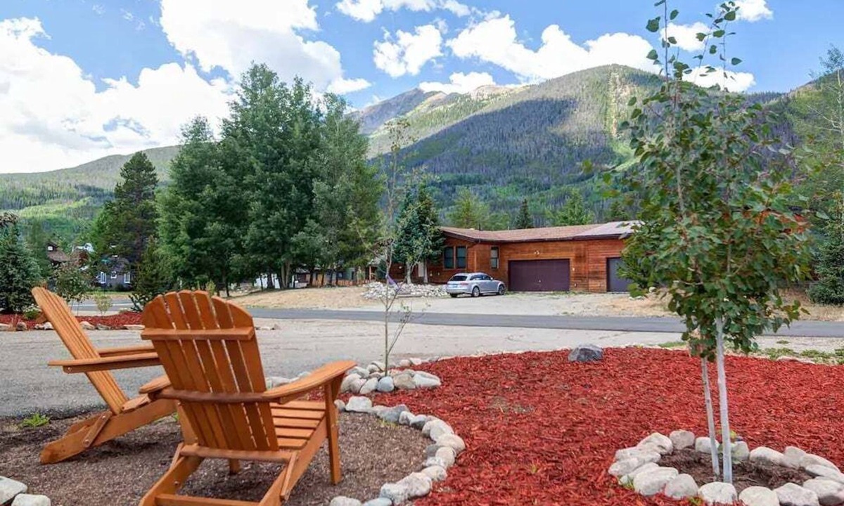 Frisco Apartment | Frisco View Flat🏔️close to Vail⛷️Breck🚙Garage🐶$0 Cleaning & Pet Fees