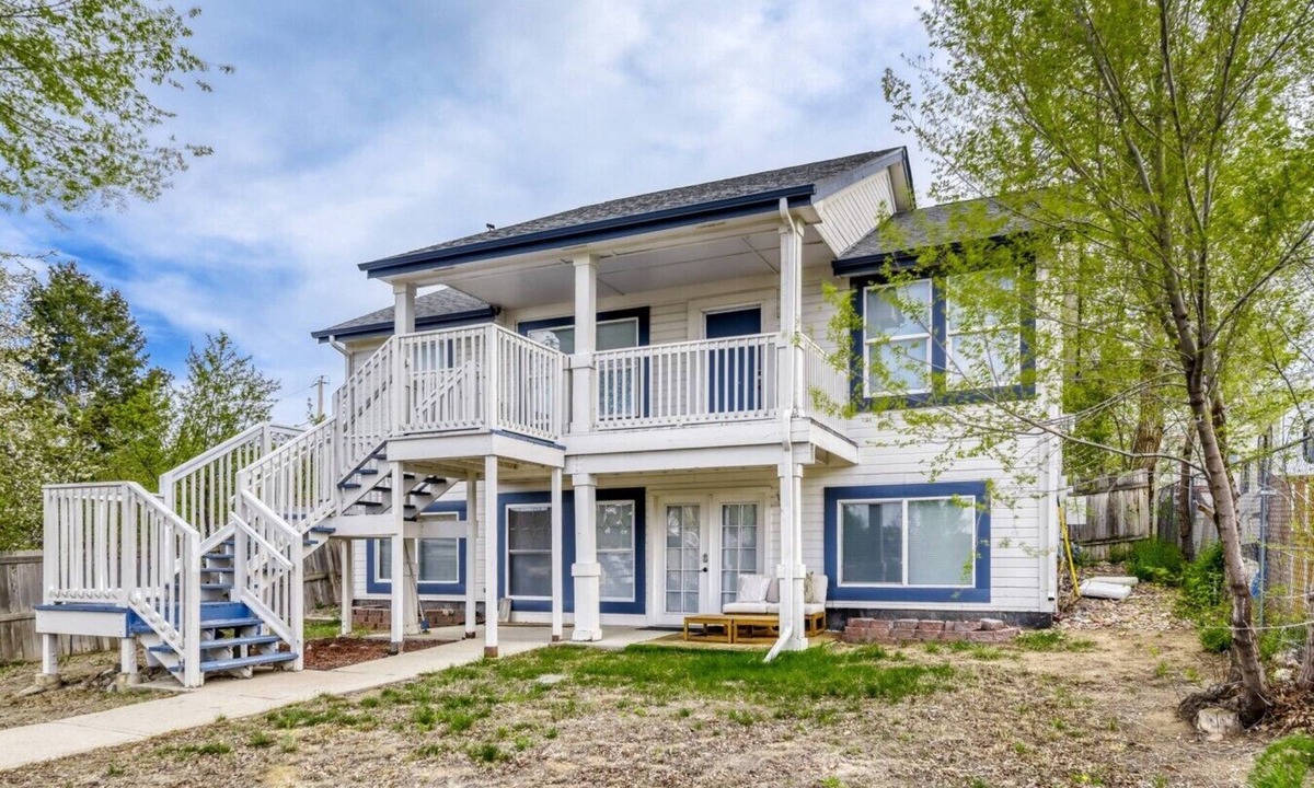 Sheridan Apartment | Furnished 2BR · 15 Min to Red Rocks & Denver