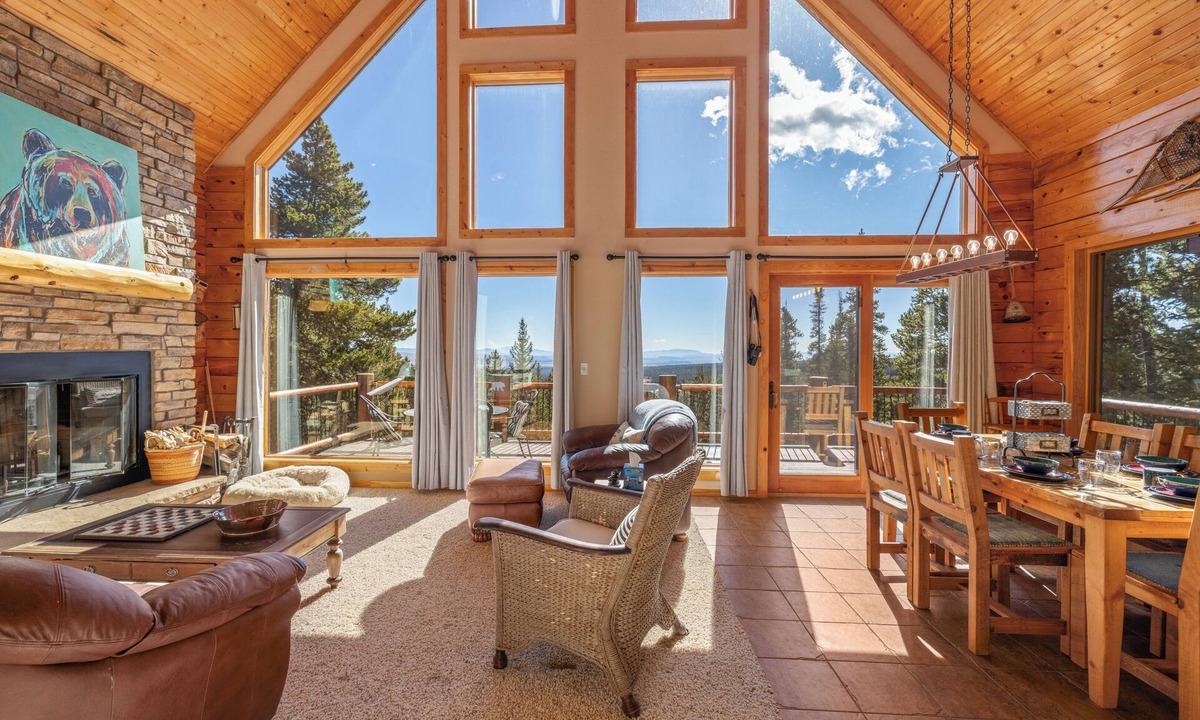 Valley of the Sun Cabin | Game Room w/Air Hockey & Arcade - 5-Acre Woods, Pet-Friendly