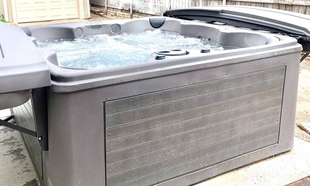 Old North End House | Garden Home and Hot Tub - Monthly Rental