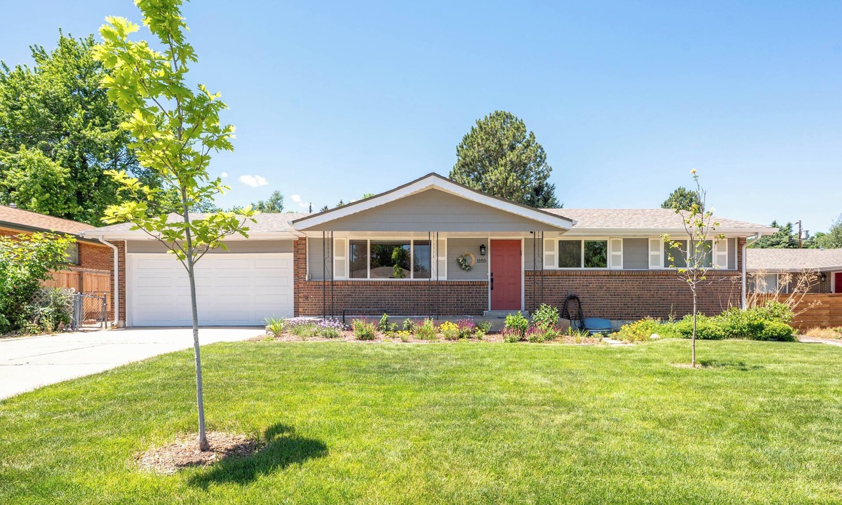 Applewood West House | Golden Home in the Valley near Red Rocks