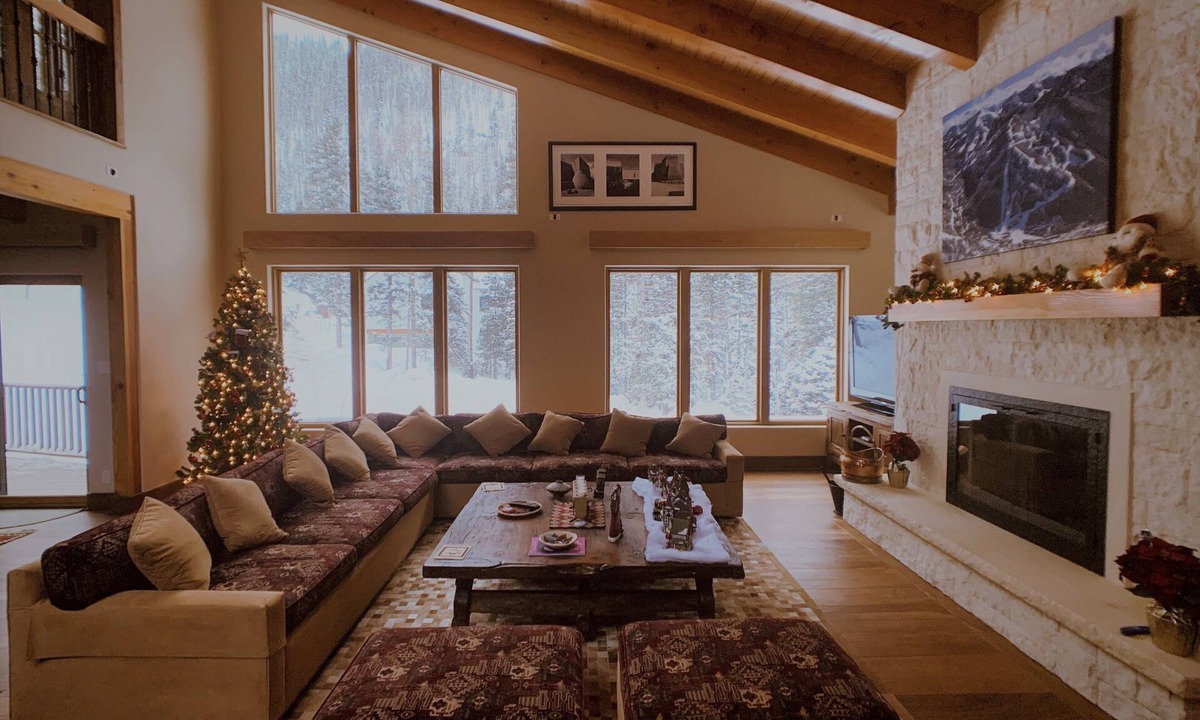 Taos Ski Valley House | Gorgeous spacious ski-in ski-out Taos chalet! Still available Christmas Week!