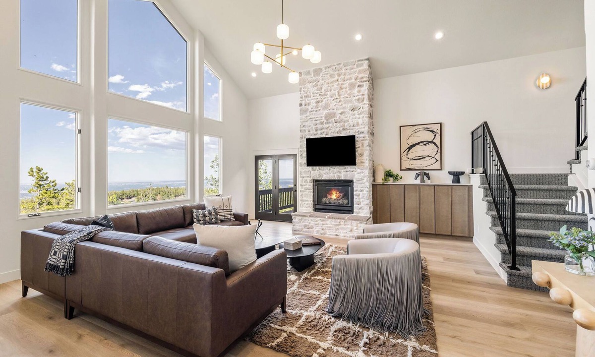 Morrison House | Haven Above The City - Red Rocks Retreat+Games, Hot tub, Family-friendly, VIEWS!