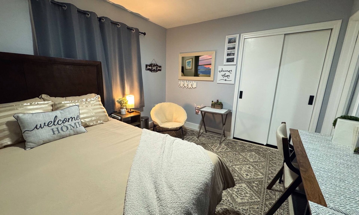Rifle House | Haven On The Hillside - Rocky Mountain Views - Private Bedroom - Downtown