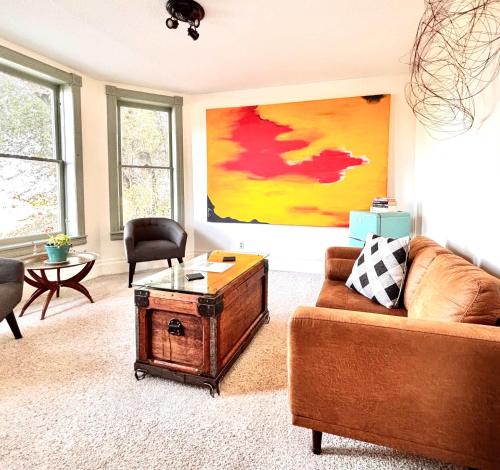 Raton House | Historic Queen Anne Art House Walk to Downtown