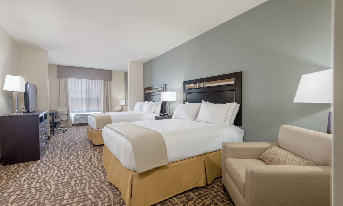 Castle Rock Hotel | Holiday Inn Express & Suites Denver South - Castle Rock by IHG