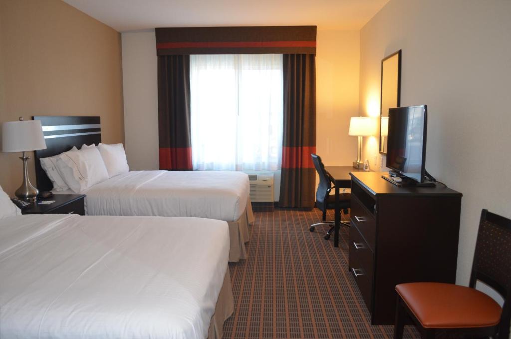 Golden Hotel | Holiday Inn Express & Suites Golden by IHG