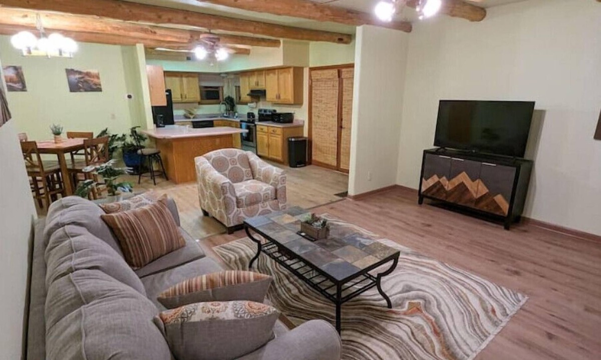 Walsenburg House | Inviting & Spacious! Unique indoor and outdoor vibe!
