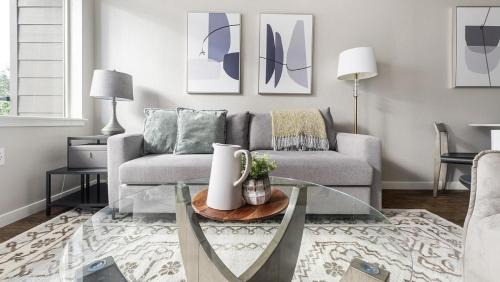 Louisville Apartment | Landing Modern Apartment with Amazing Amenities (ID3151X13)