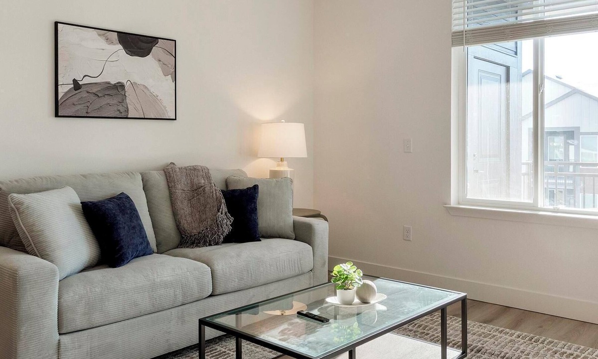 Firestone Apartment | Landing | Spectacular 2BD, Clubhouse, Gym