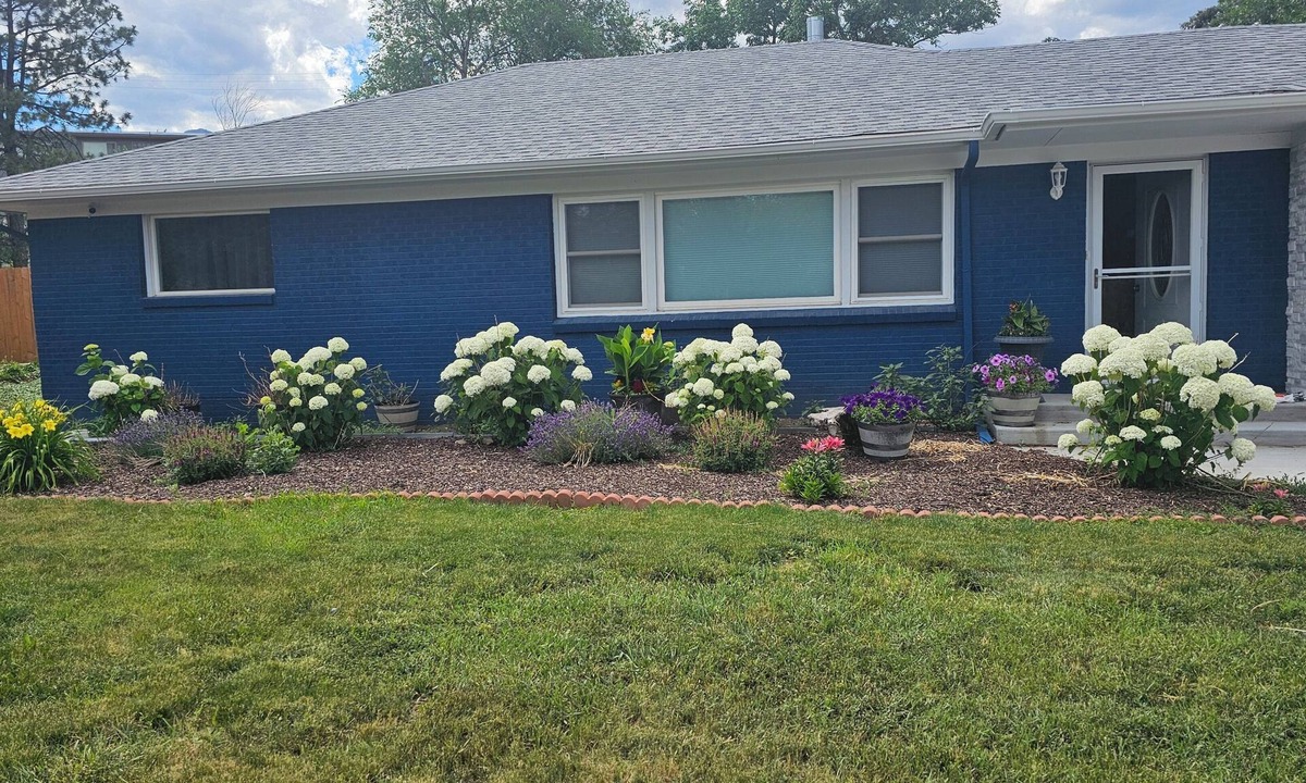 Skyway House | Lovely 3-bedroom house in Colorado Springs. Close to MANY attractions!