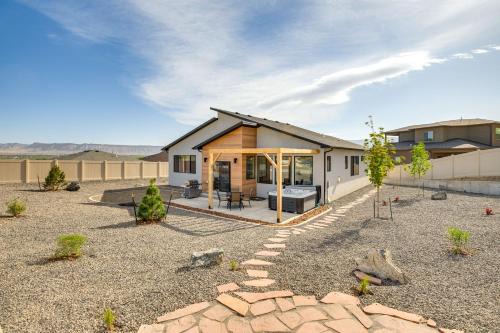 Grand Junction House | Luxe Living: Grand Junction Home w/Hot Tub, Views