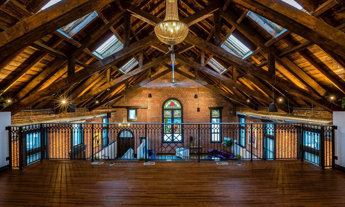 Whittier House | Luxurious, Converted Church Ideal for Large Groups near RiNo District, Sleeps 22