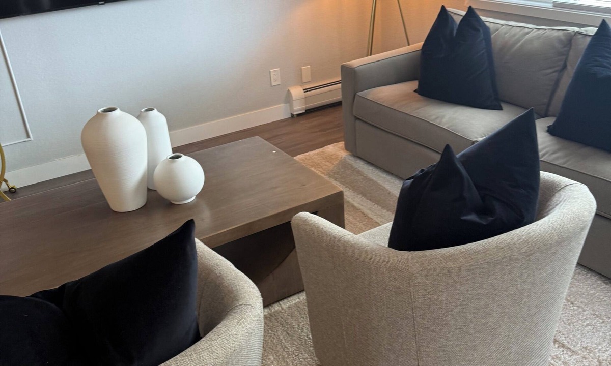 Hale House | Luxury Cherry Creek Hot Tub Home Near Botanic Gardens