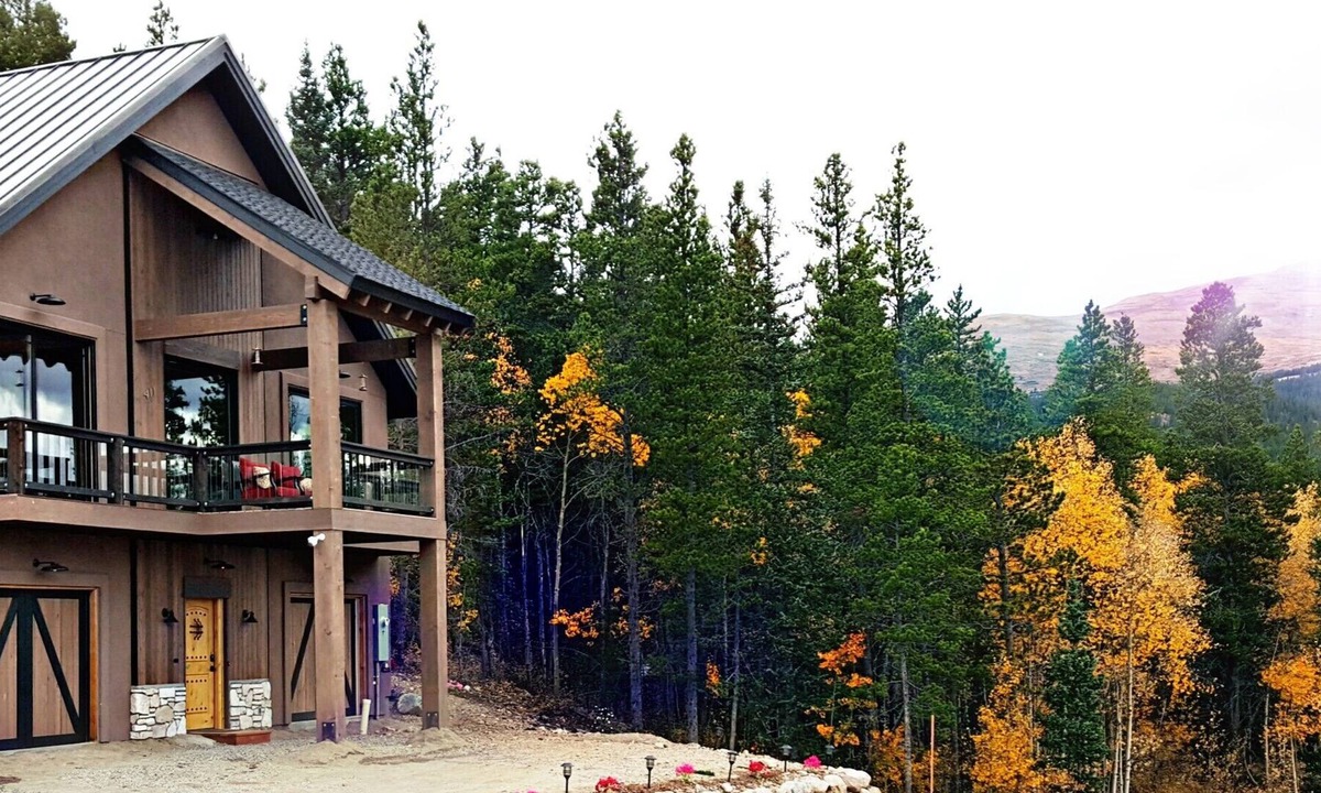 Alma House | Luxury Home, minutes from Breckenridge, Indoor Hot Tub, Mountain Views