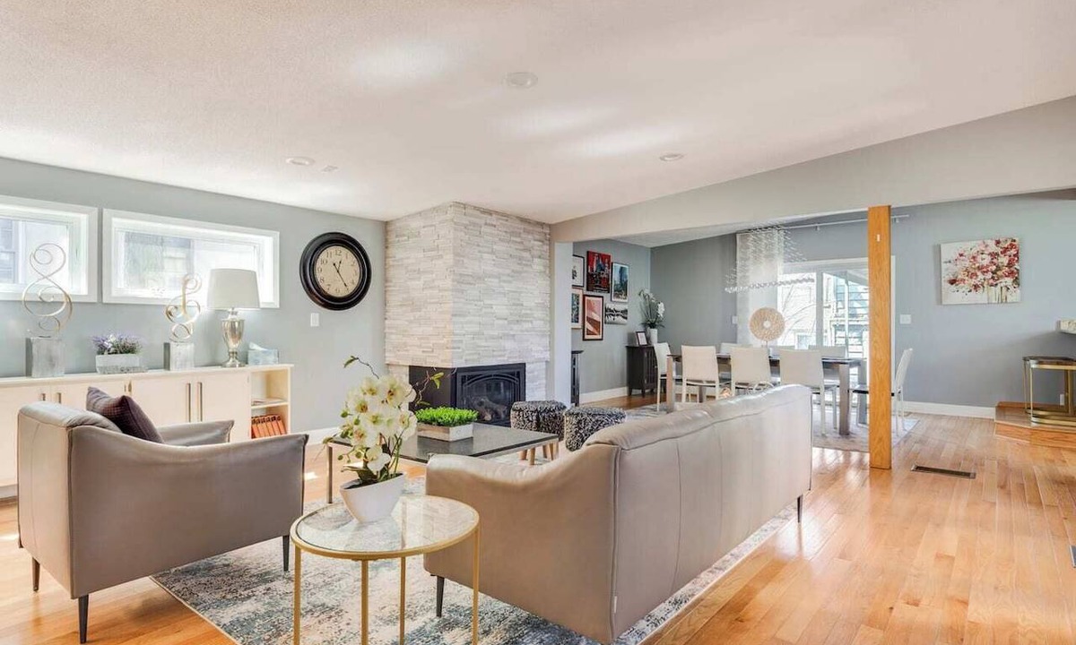 Downtown Minneapolis House | Luxury Minneapolis Retreat: Large Groups, Weddings & Family Gatherings