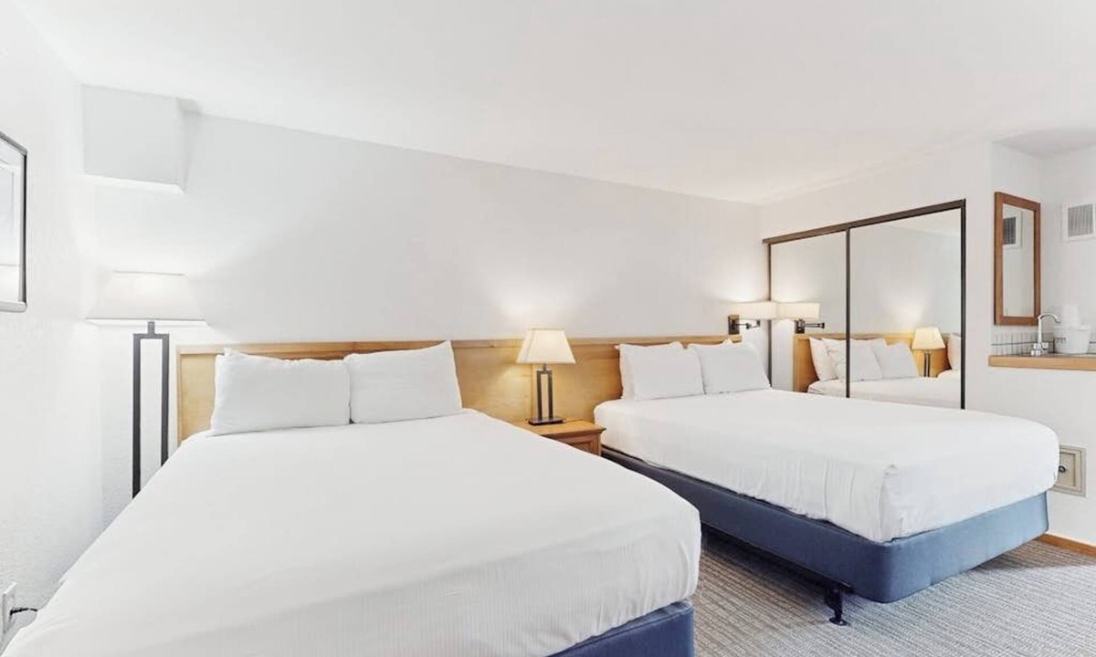 West End Cabin | Main St. room - pool & hot tub - walk to lifts, dog-friendly, balcony