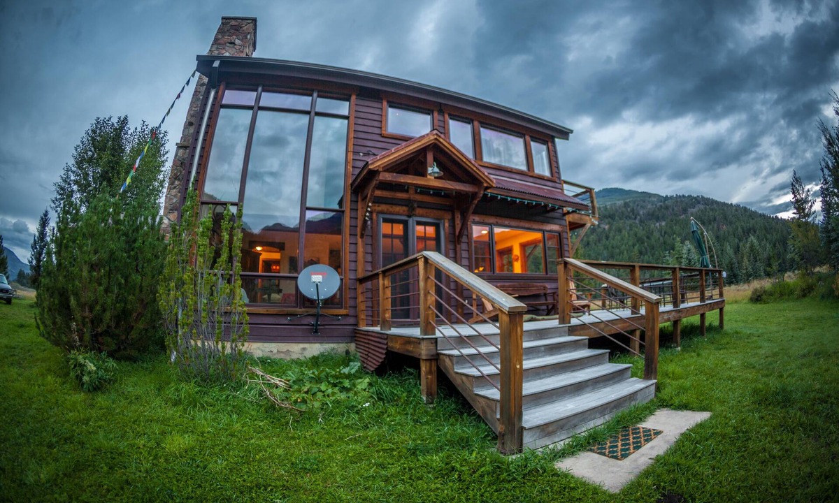 Carbondale House | Marble at its Finest! 5 STAR Mtn Chalet in the heart of the Rockies. Views, wifi