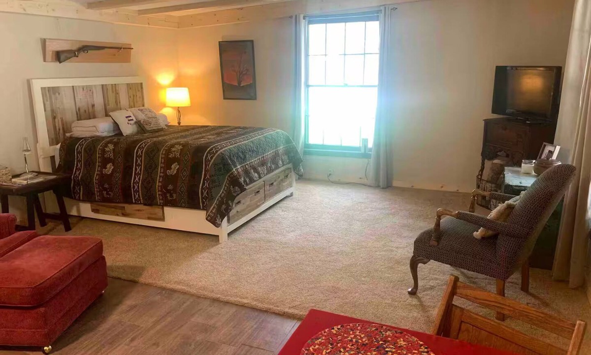 Beulah Cottage | Marsh Meadows - Guest house on a Creek