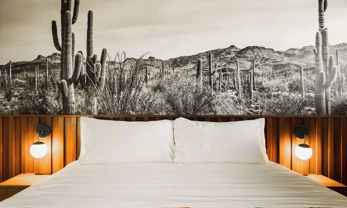 Hale Apartment | Midnight Cactus Room | La Vista Motel | 203