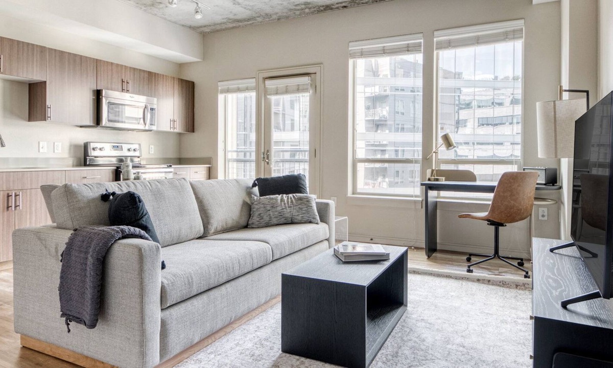 LoDo Apartment | Modern LoDo 1BR w/ Gym, Roof, W/D, next to Union Station, by Blueground