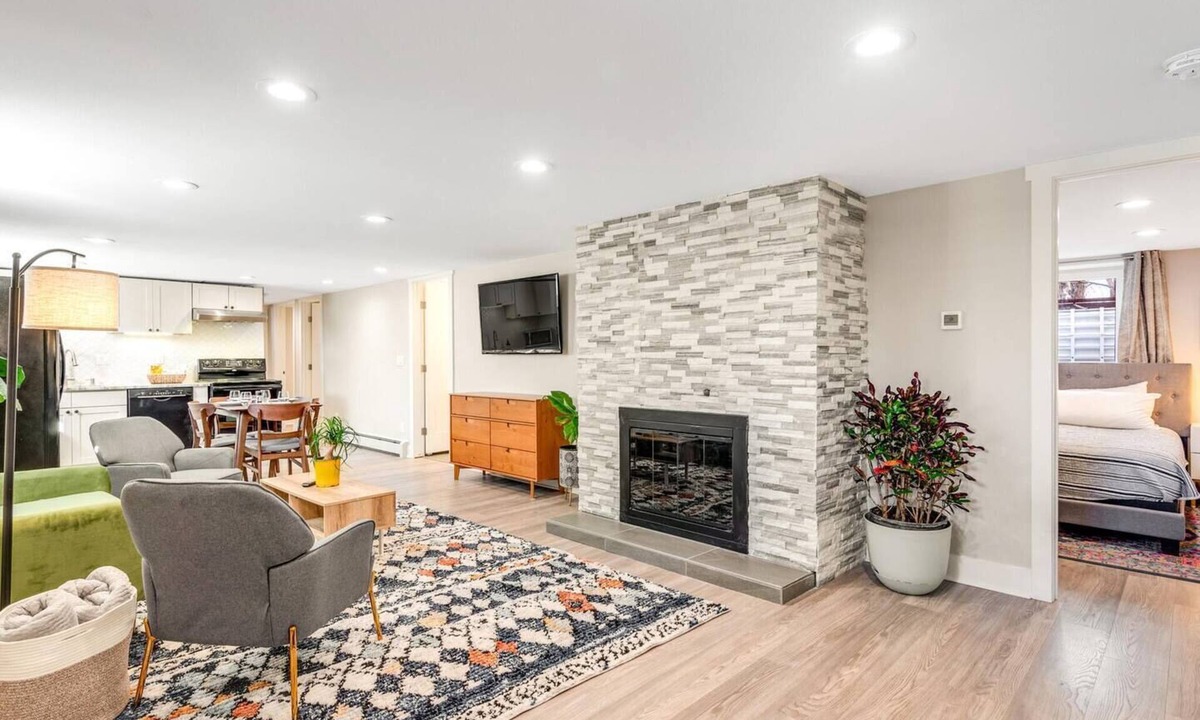 Sloan Lake House | Modern | Regis | Sloans Lake | Work-Friendly