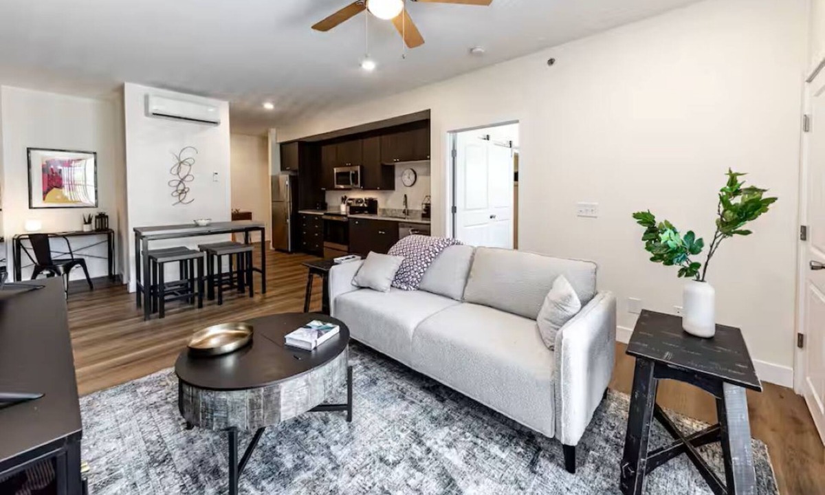 Mountain Shadows Apartment | Modern Retreat Nature & Trails