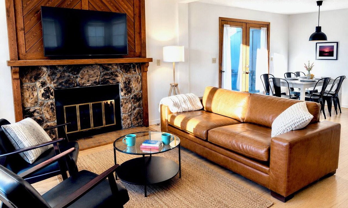 El Prado House | Modern Taos retreat with private steam shower