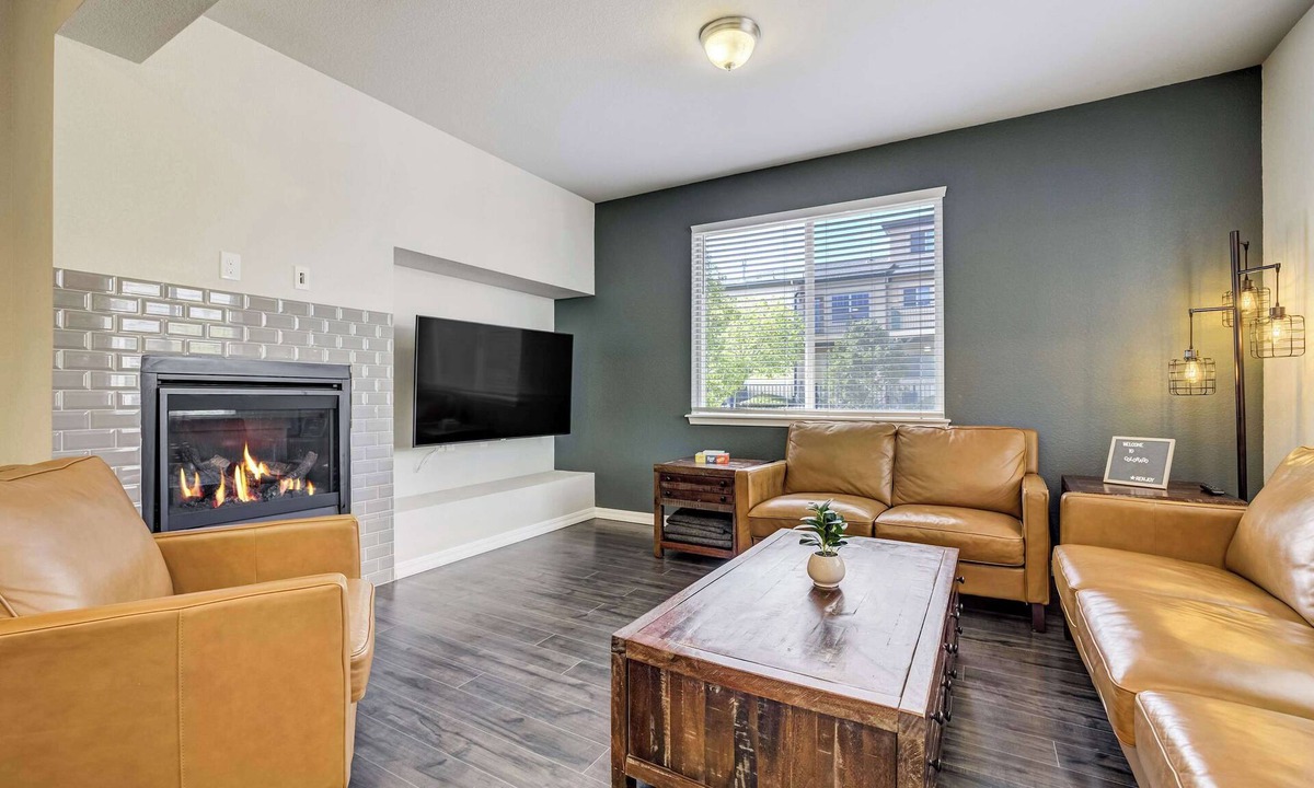 Rockrimmon House | Morning Hollow! Pet Friendly Near Garden of Gods