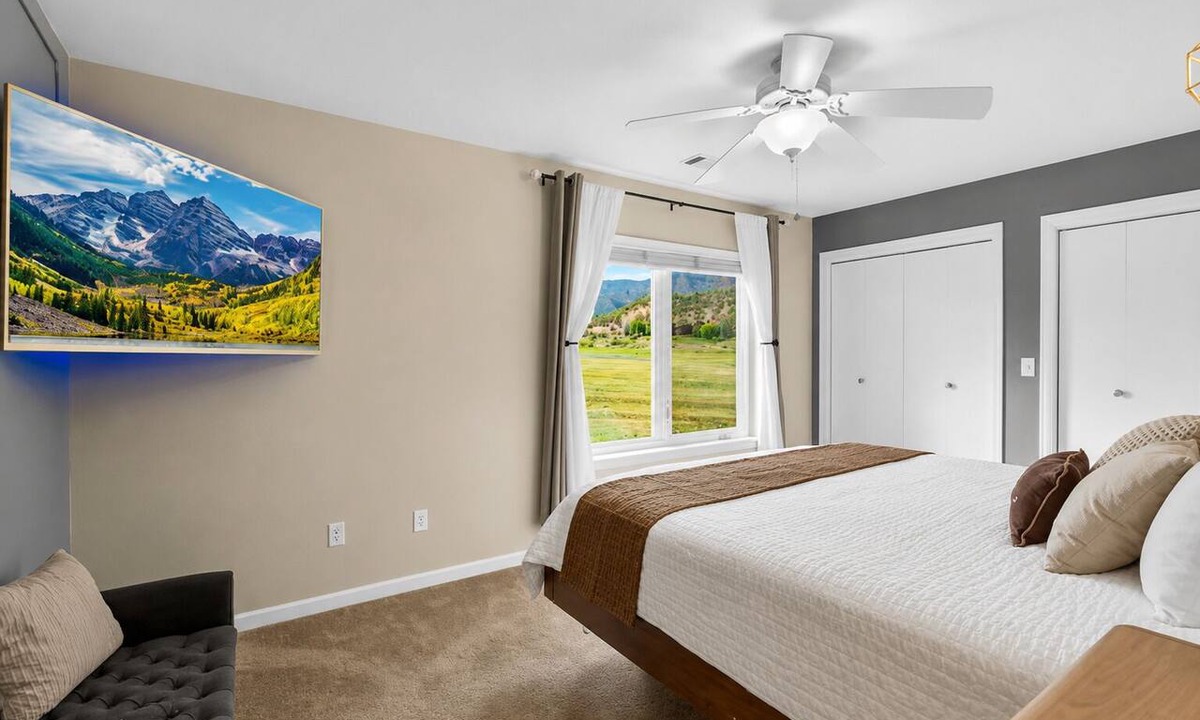 New Castle Condo | Mountain Escape Spa Kit 14 Min to Glenwood Springs Golf Views HotSprings