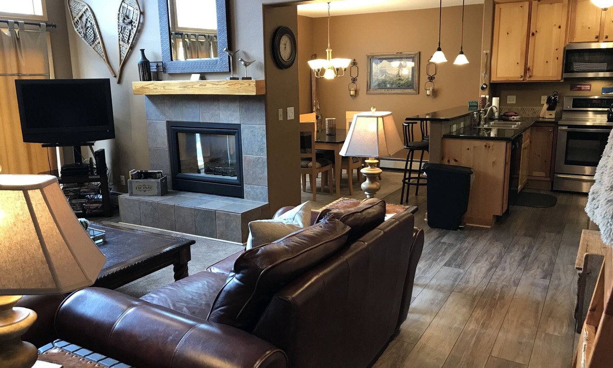 Mountain House House | Mountain Ski Haus Chalet! Walk to Gondola, River Run! Hot-Tub!
