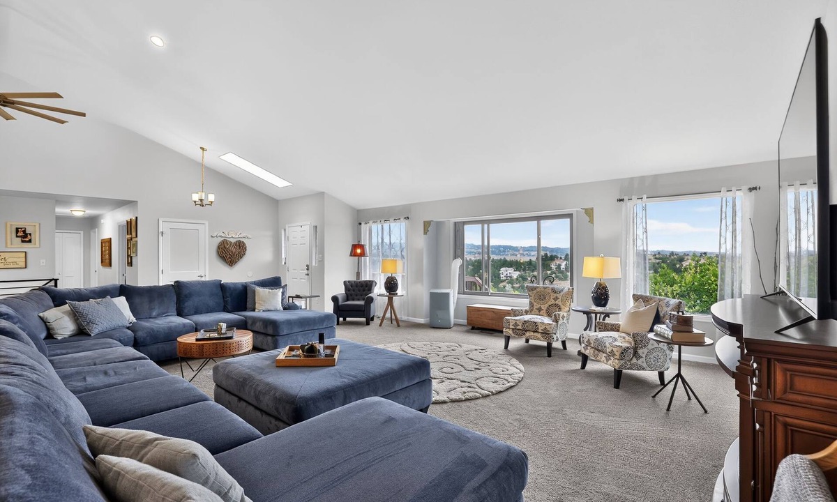 Northwest Colorado Springs House | Mountain View Family Retreat in Colorado Springs