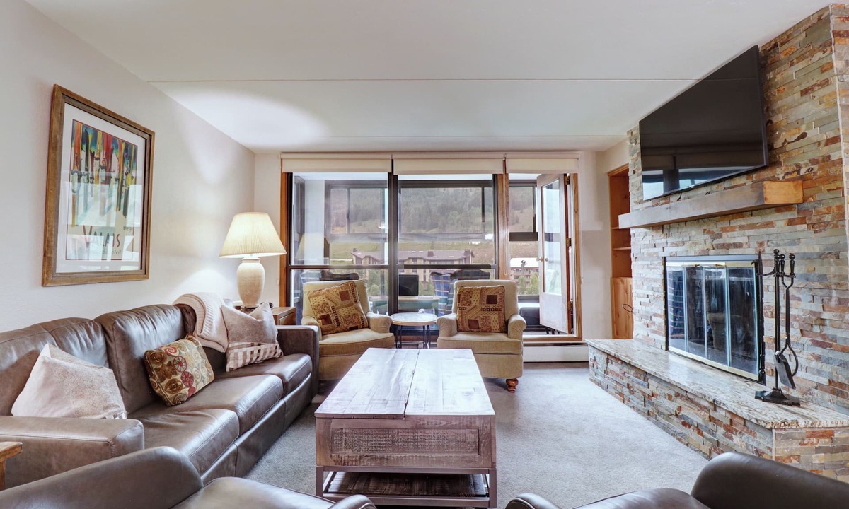 Copper Mountain Village Condo | MP504 Mountain Plaza 1BR 2BA Center Village Hot Tub