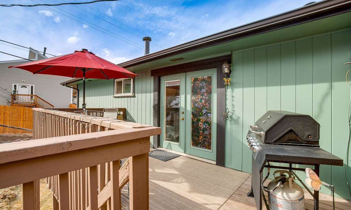 Kittredge Condo | Near Red Rocks, Hiking & Skiing: Kittredge Condo!