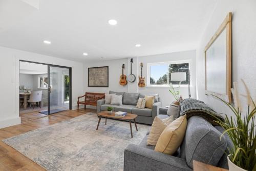 Green Mountain Apartment | Near Red Rocks - Patio, Yard & Foothill Views