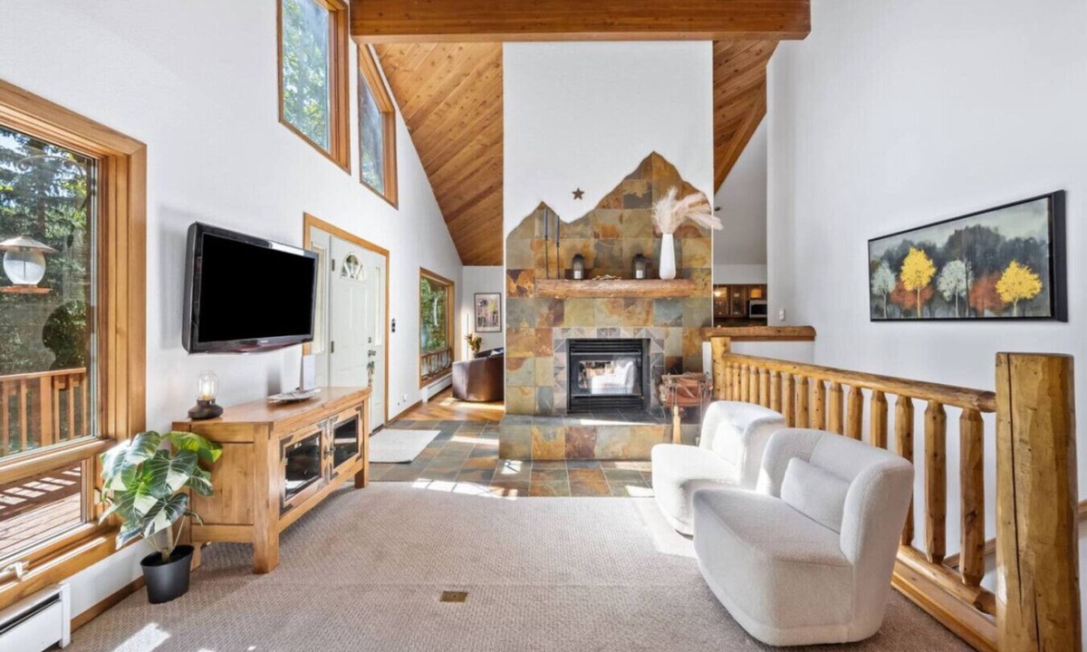 Evergreen House | Nestled Inn - Trails, Views, Hot Tub, Skiing!