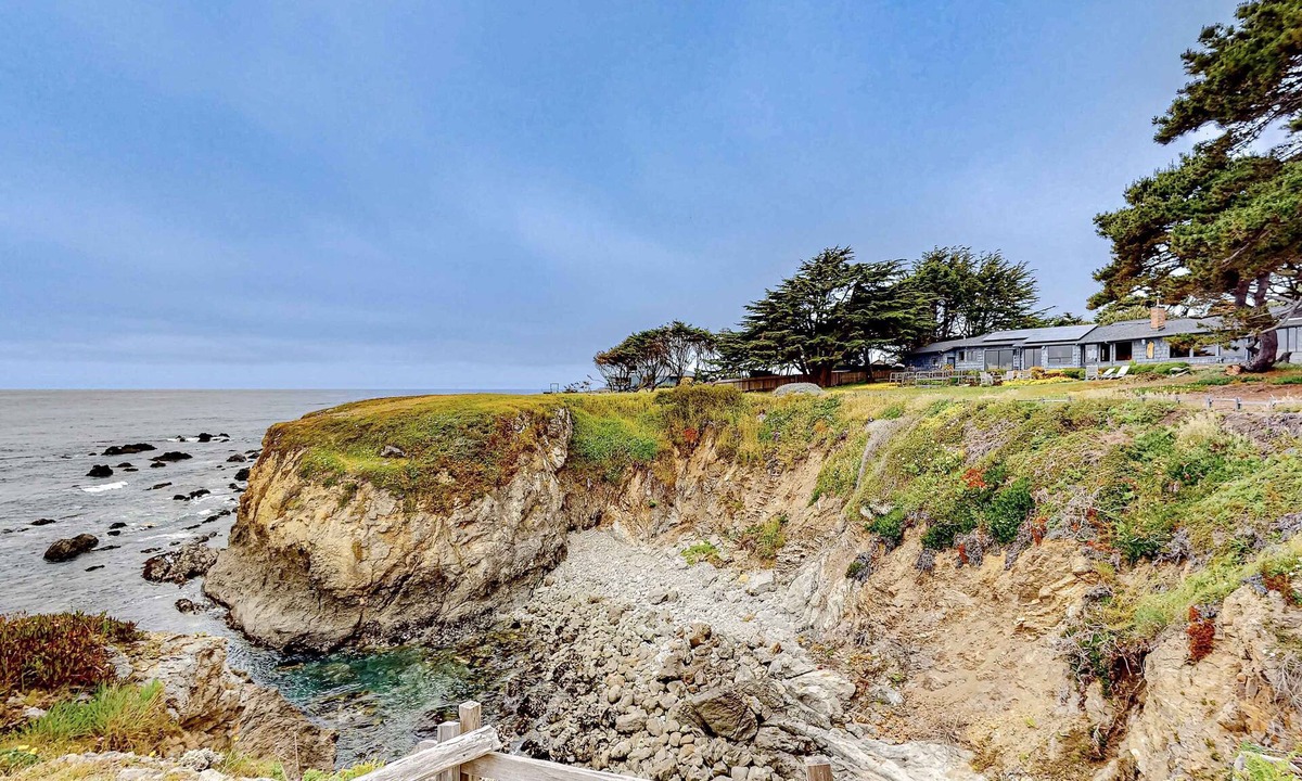 Fort Bragg House | Oceanfront Haven with Beach Access, Views & Deck
