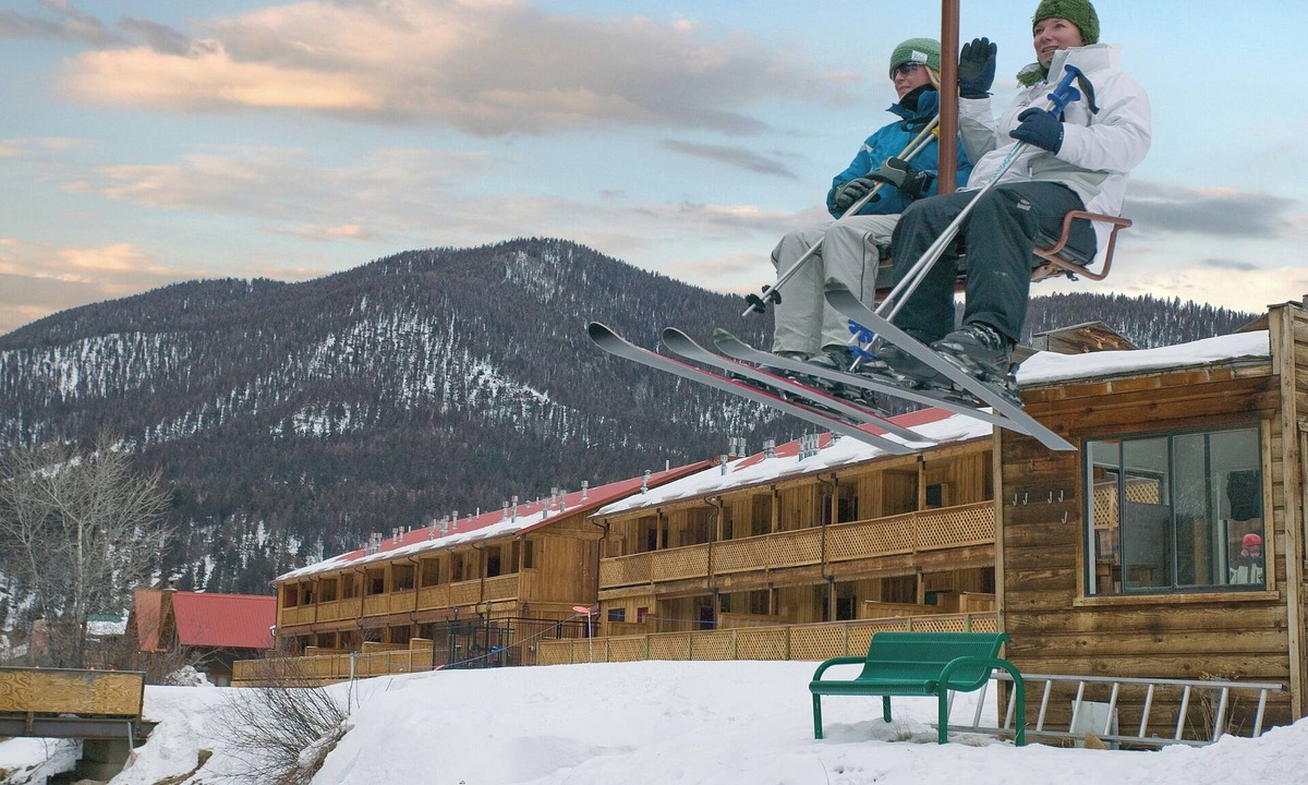 Red River Resort | OFFICIAL LISTING | Worldmark Red River 2BR w/Fireplace, balcony and chair lift