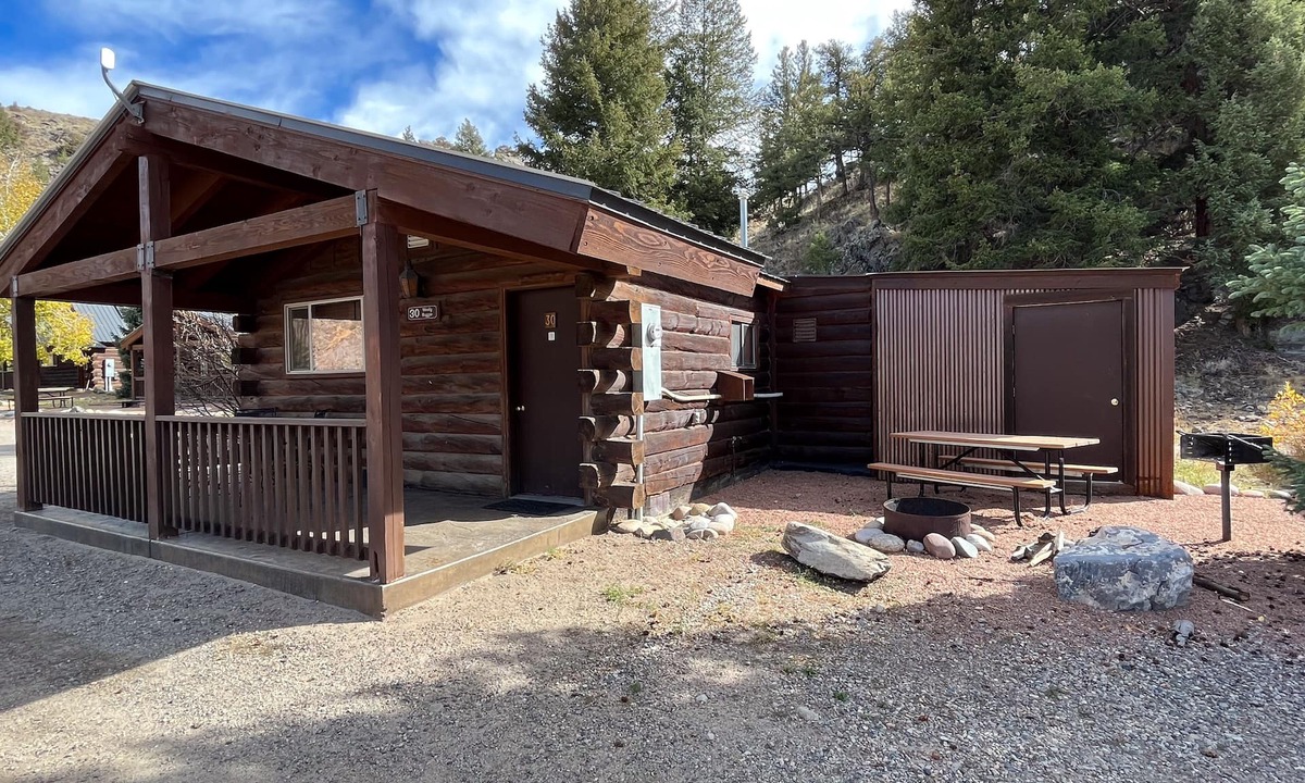 Almont Cabin | One Bedroom Cabin with Ample Parking and Space from Neighboring Cabins