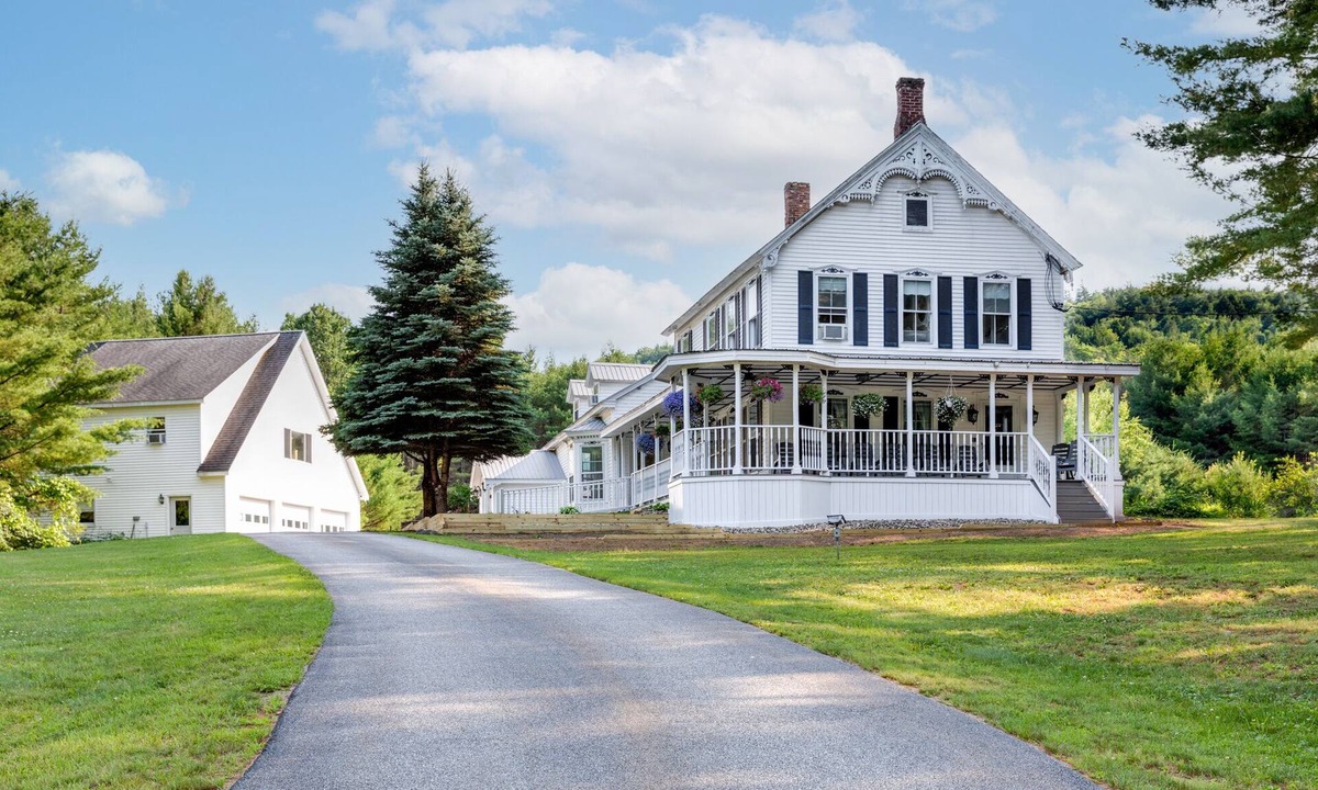 Warrensburg House | One-of-a-kind 4 Acre Adirondack Escape Short Drive to LG & GORE Mountain!