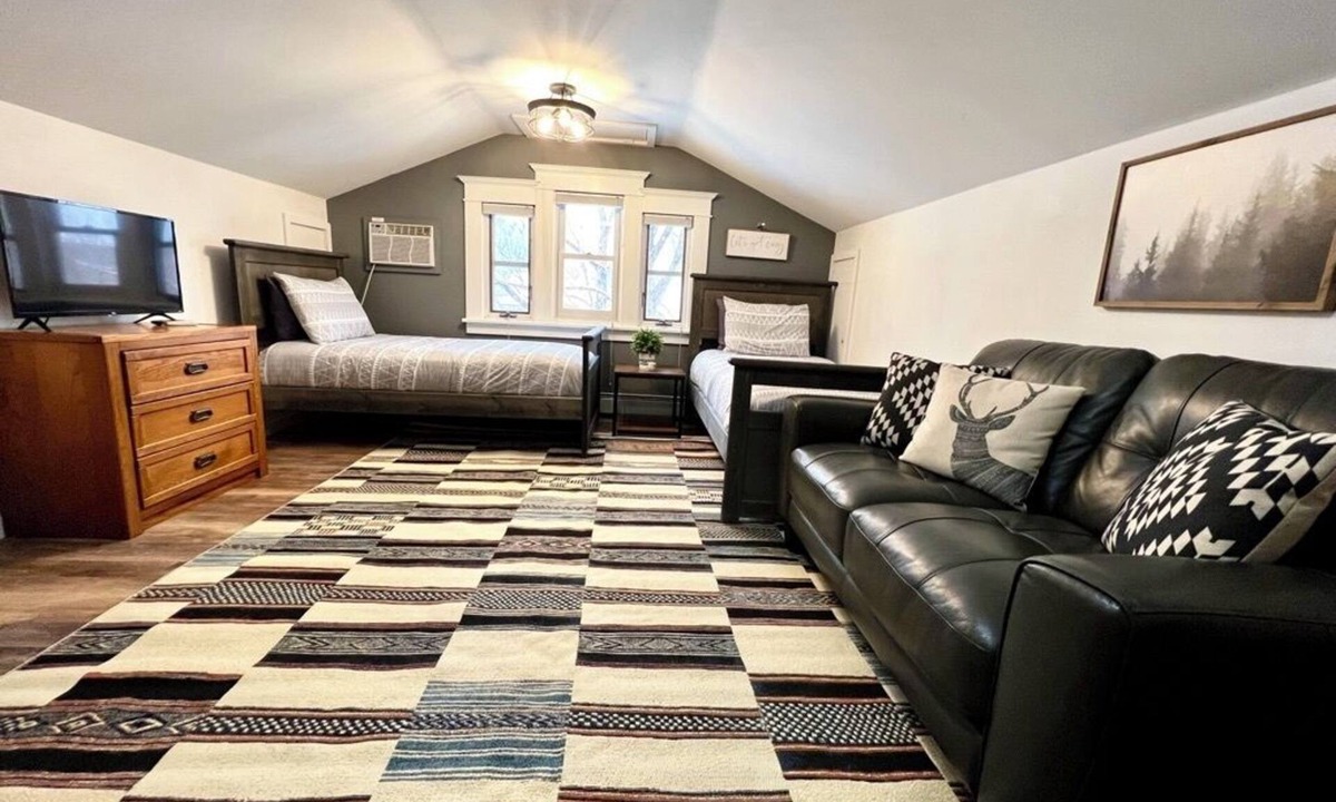 Ouray Condo | Ouray Basecamp. Walk to Restaurants, Shops & Hot Springs. Large 2BR/2BA