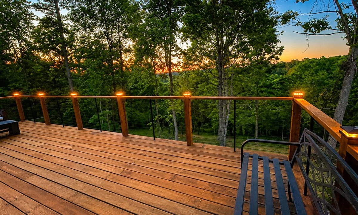 Rogers Apartment | Peaceful Beaver Lake Apartment with Deck Views, Fire Pit, WiFi. Sleeps 5