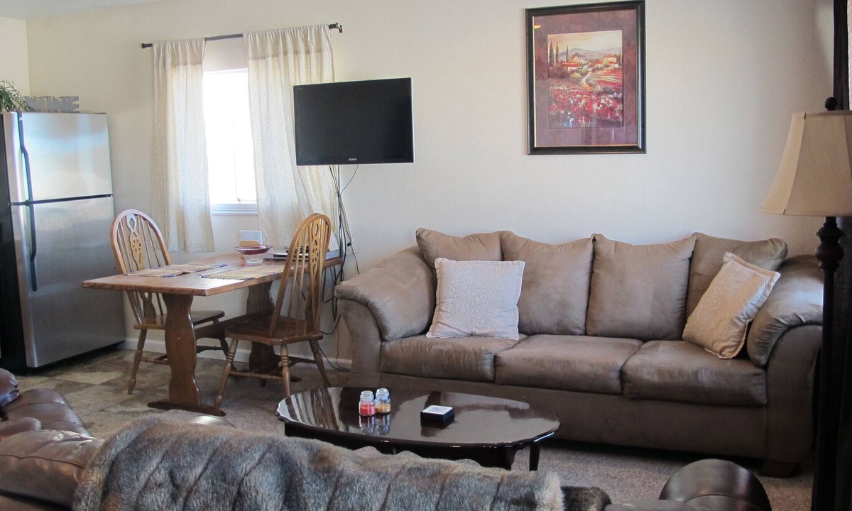 Larkspur Apartment | Peaceful Country Living, Near Colorado Springs and Castle Rock, Great Views!